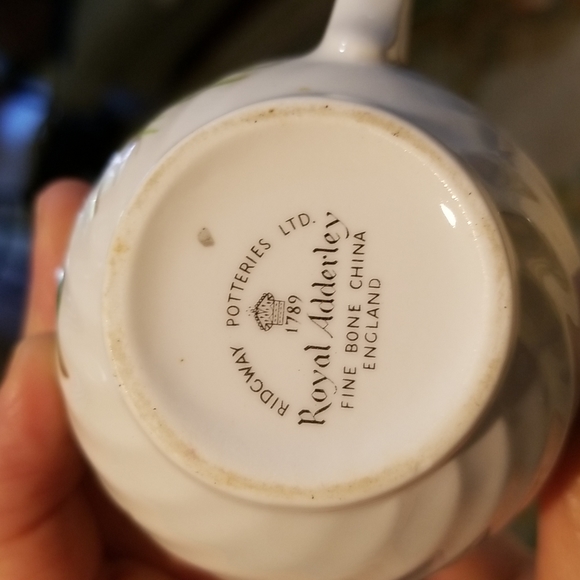 Royal Adderley "Lily of the Valley" Sugar and Creamer, Made in England - Picture 5 of 8